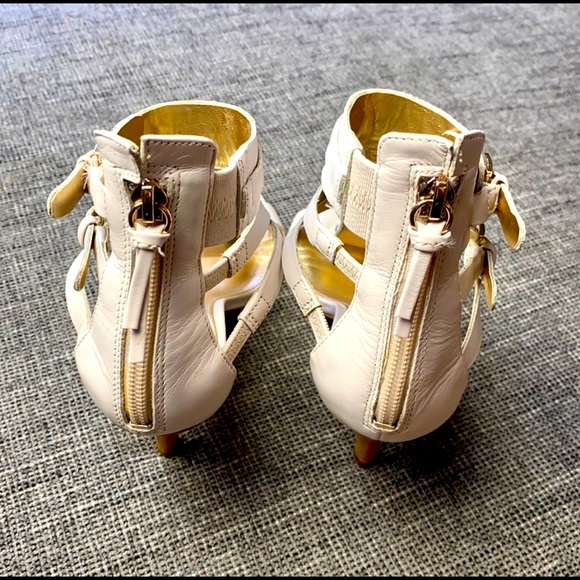 Women’s Guess Studded Strappy Heels. Size 6. - Picture 4 of 4